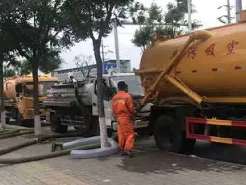 威海高手疏通下水道 疏通化粪池 抽污水 修理水管
